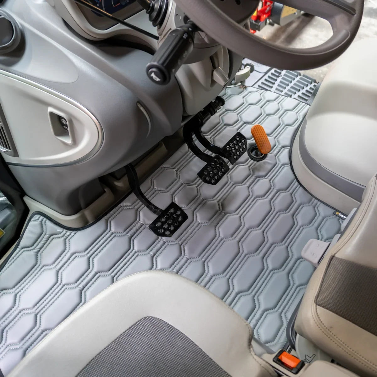 CabMat for Deutz-Fahr 9 TTV – full cab view